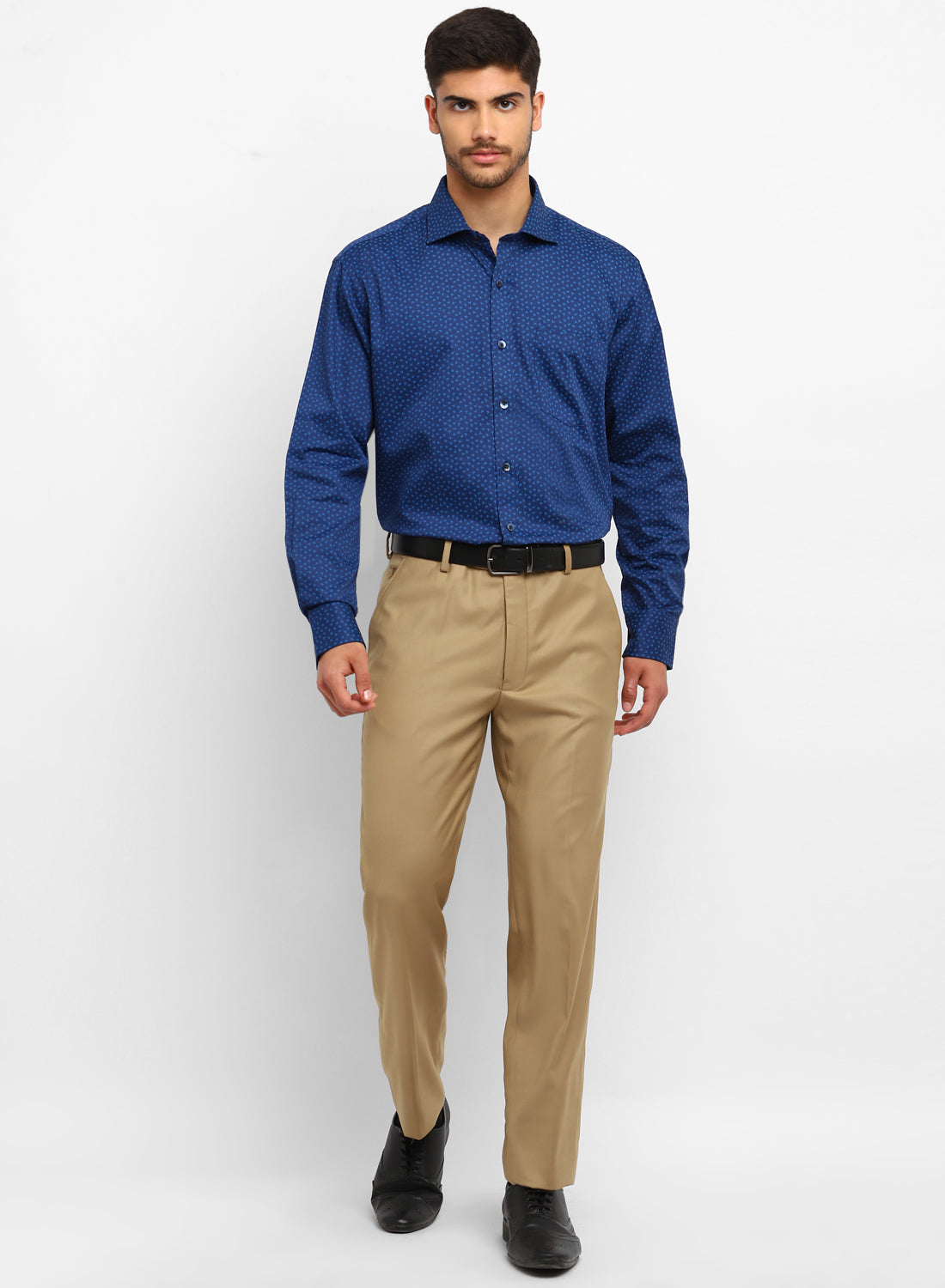 Ive always loved the light blue shirt with khakis Can I pull off this  look  rmalefashionadvice